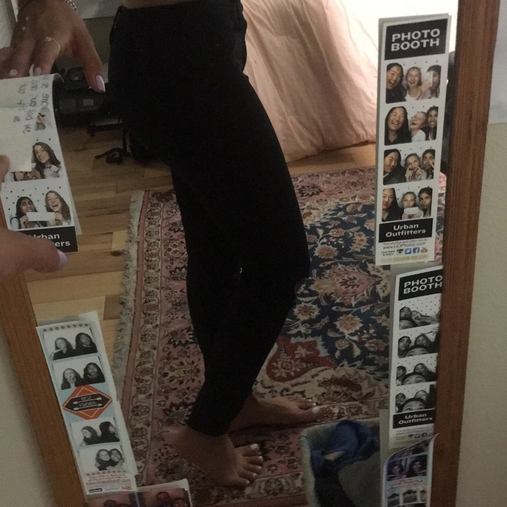 PAC sun/ bull head black ripped at the knee jeans